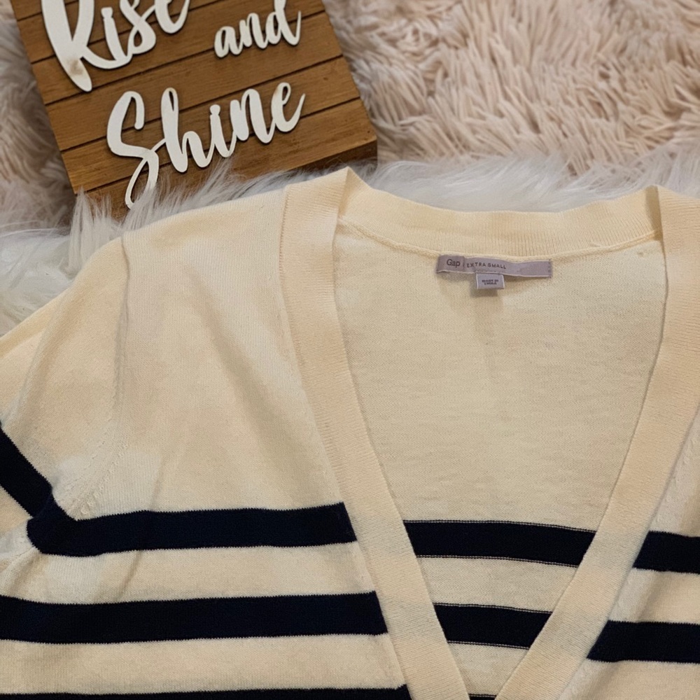 ❌SOLD❌Gap♥️ - Picture 2 of 4